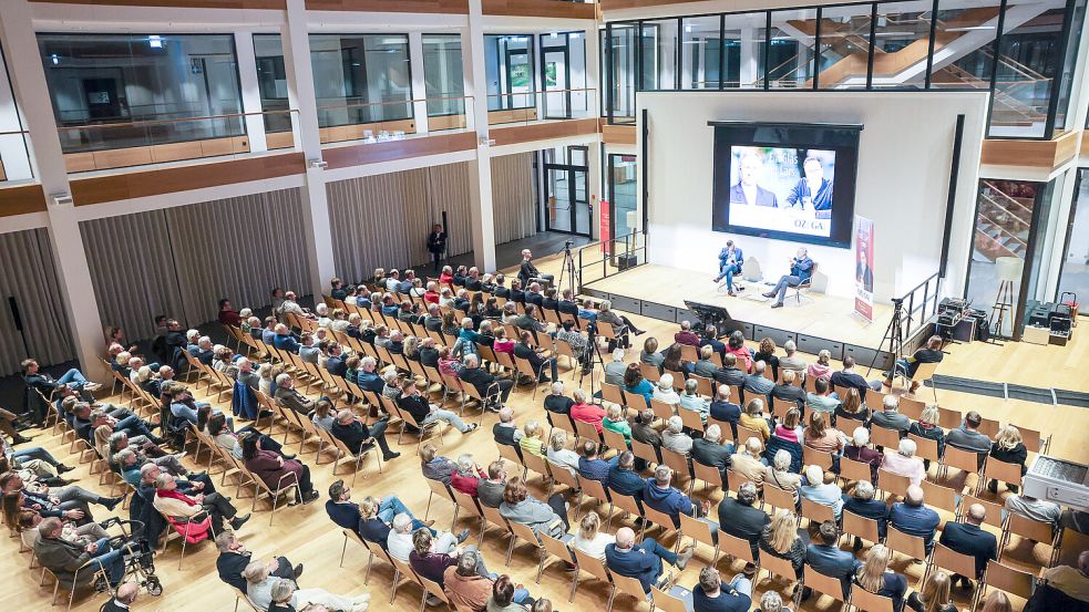 210 OZ- und GA-Leserinnen und Leser hatten die Gelegenheit, Christian Wullf live zu erleben. Der Abend war exklusiv für Abonnenten. Foto: Hock