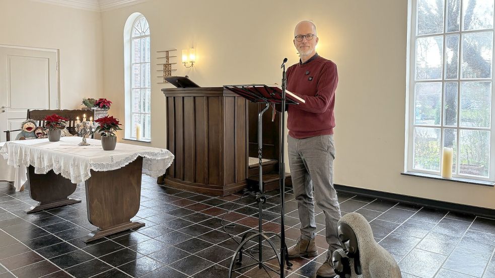 Seit Oktober 2023 ist Martin Kaminski der Pastor der Mennoniten-Gemeinde in Emden, Norden, Leer, Oldenburg und Gronau. Wir durften uns in der Kirche an der Brückstraße umsehen. Foto: Hanssen