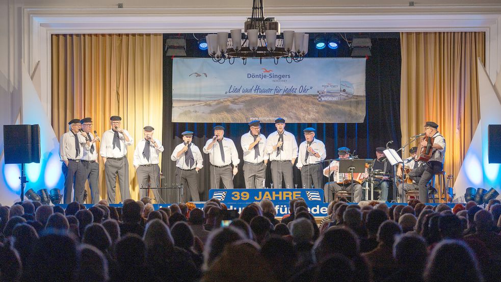 Volles Haus: Die Auftritte der "singenden Geschichtenerzähler" sind legendär. Foto: Martin Pohl