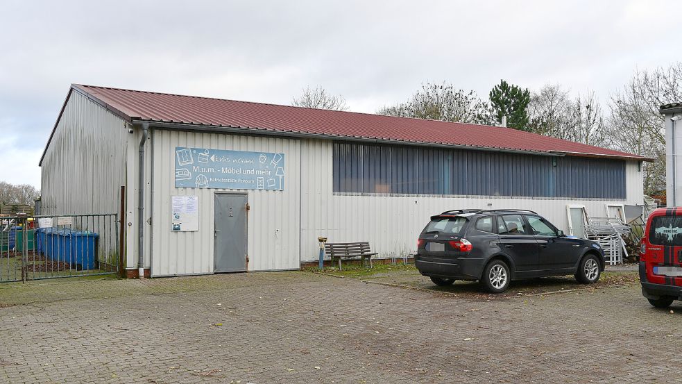 Das soziale Kaufhaus in Pewsum schließt zum Jahresende. Foto: Wagenaar/Archiv