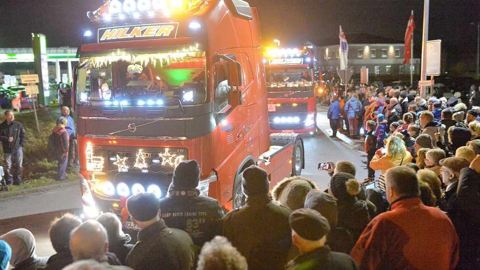 Mehrere Lichterfahrten finden am Samstag im Kreis Leer und umzu statt. Foto: Ortgies/Archiv