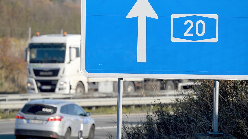 Niedersachsens SPD-Verkehrsminister Olaf Lies drückt aufs Tempo, weil sonst ein Planfeststellungsbeschluss verfällt. Foto: dpa/Carsten Rehder