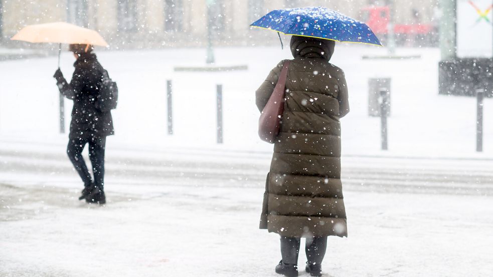 Die Menschen in Niedersachsen sollten sich an diesem Wochenende warm anziehen. Foto: dpa/Julian Stratenschulte