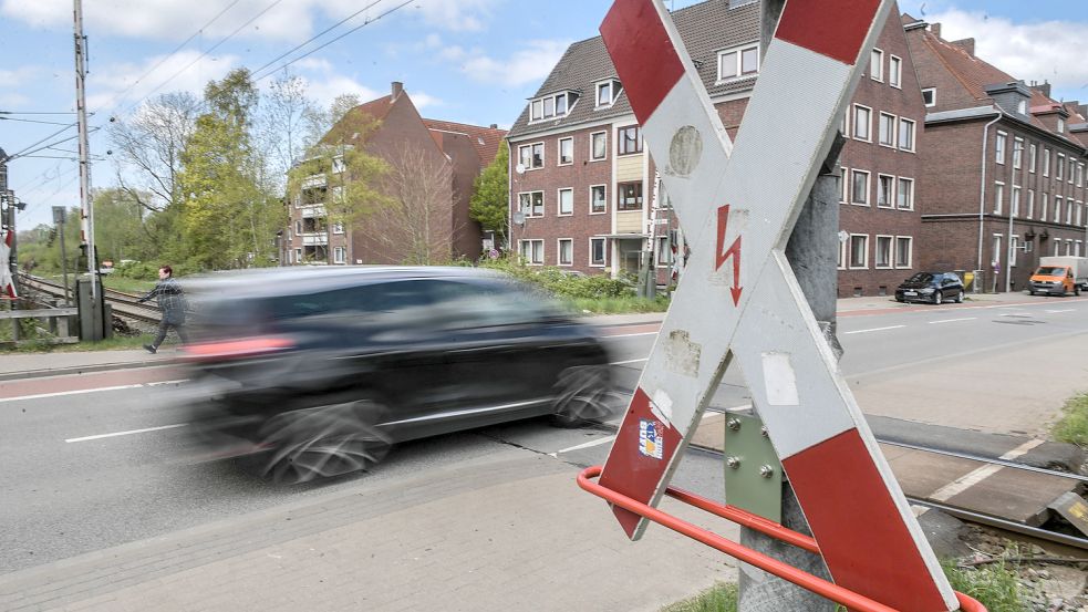 Vorsicht, Bahnübergang: So Verhalten Sich Autofahrer Richtig - Borkumer ...